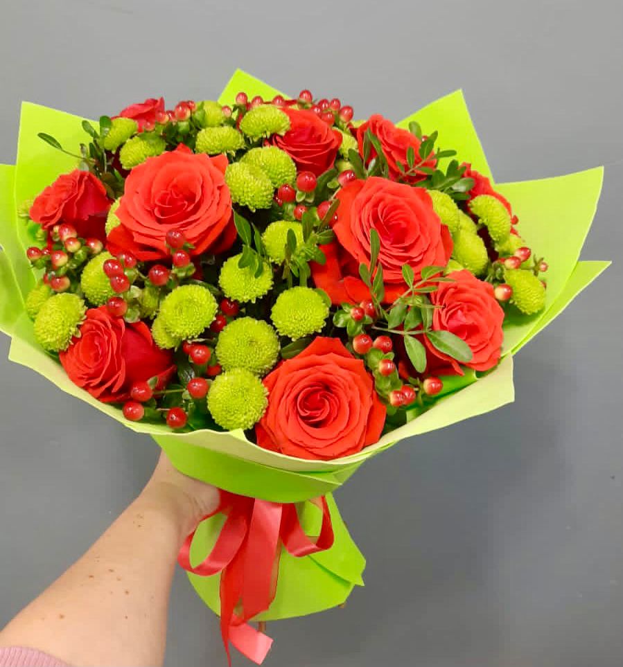 Букет цветов из: Хризантемы и Розы в Радченко