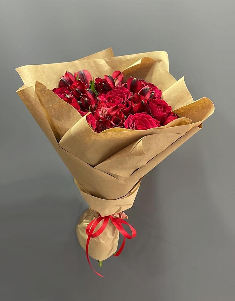 Букет цветов из: Альстромерии и Розы в Радченко