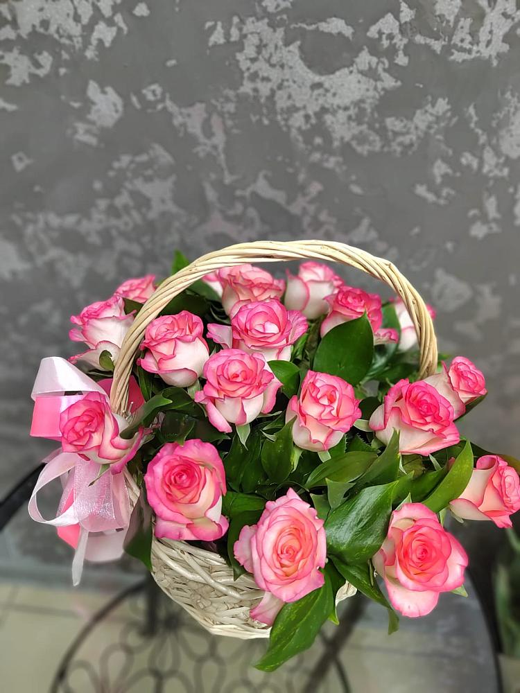 Цветочная композиция из Розы в корзине в Радченко