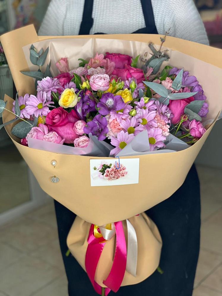 Букет цветов из: Хризантемы, Гвоздики и Альстромерии в Радченко