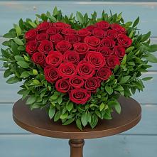 Цветочная композиция из Розы в виде сердца в Радченко