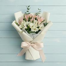 Букет цветов из:  Альстромерии в Радченко