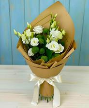 Букет цветов из:  Хризантемы и Лизиантусы в Радченко