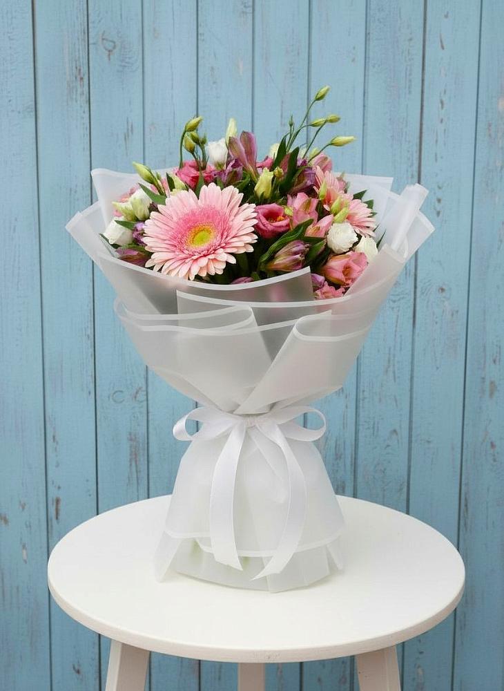 Букет цветов из: Герберы, Альстромерии и Лизиантусы в Радченко