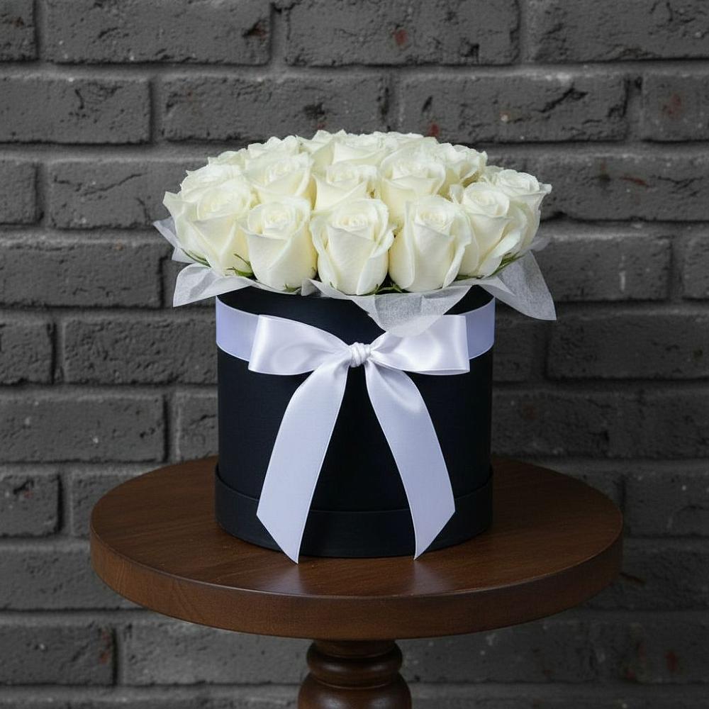 Цветочная композиция из Розы в шляпной коробке в Радченко