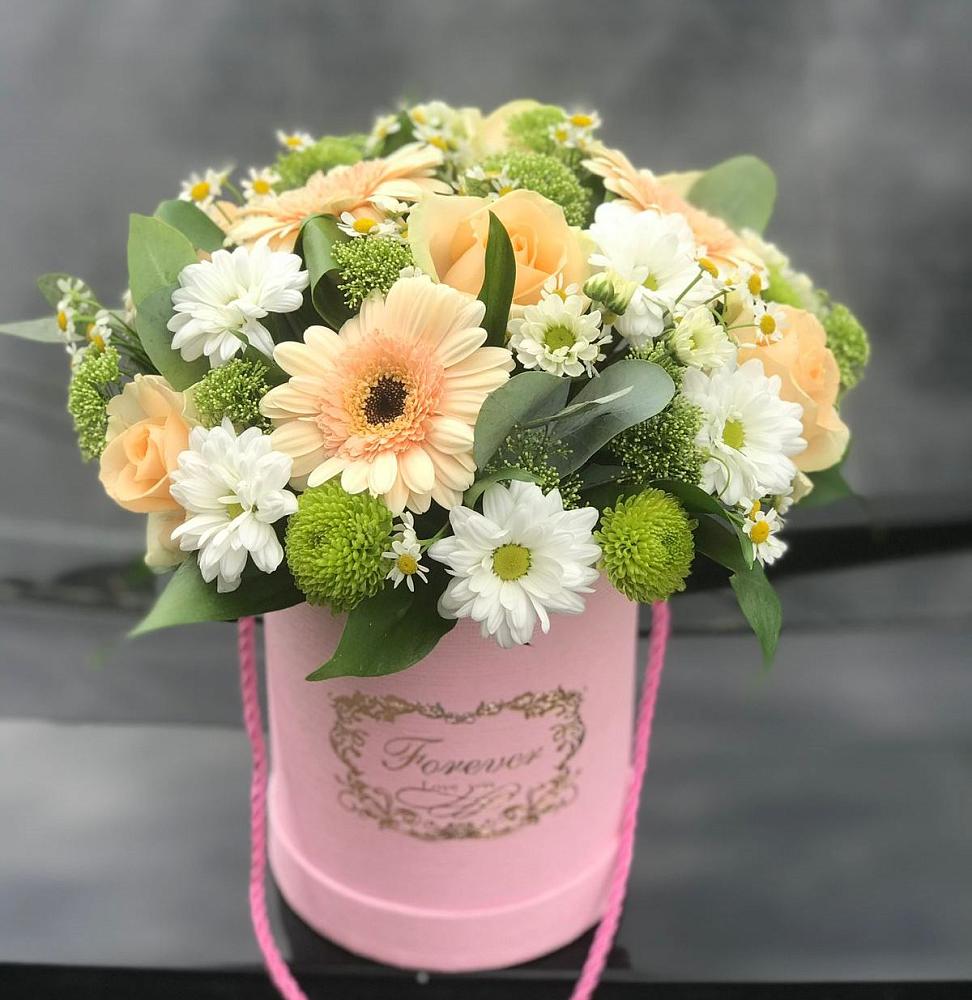 Цветочная композиция из Розы, Герберы и Хризантемы в шляпной коробке в Радченко